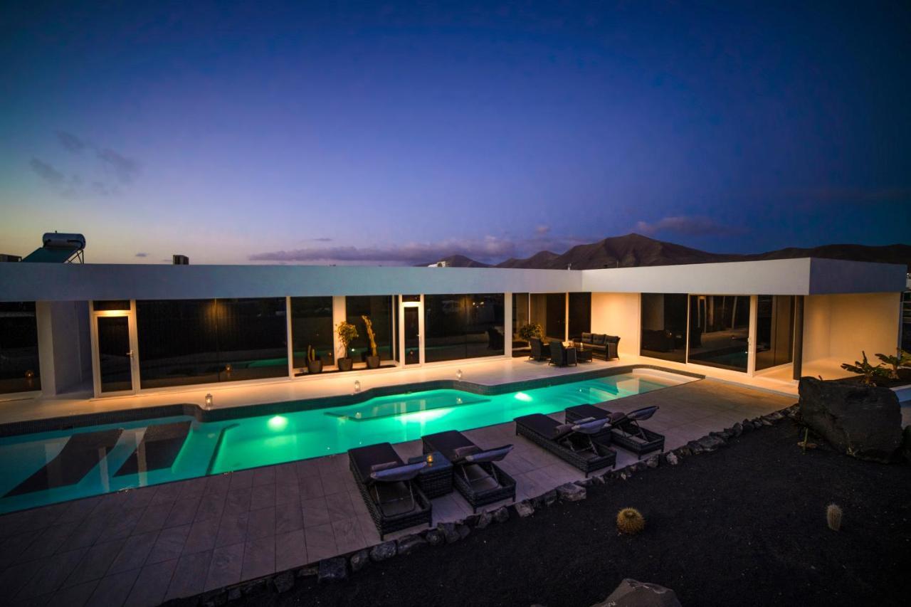Valhalla Villa Playa Blanca  Exterior foto
